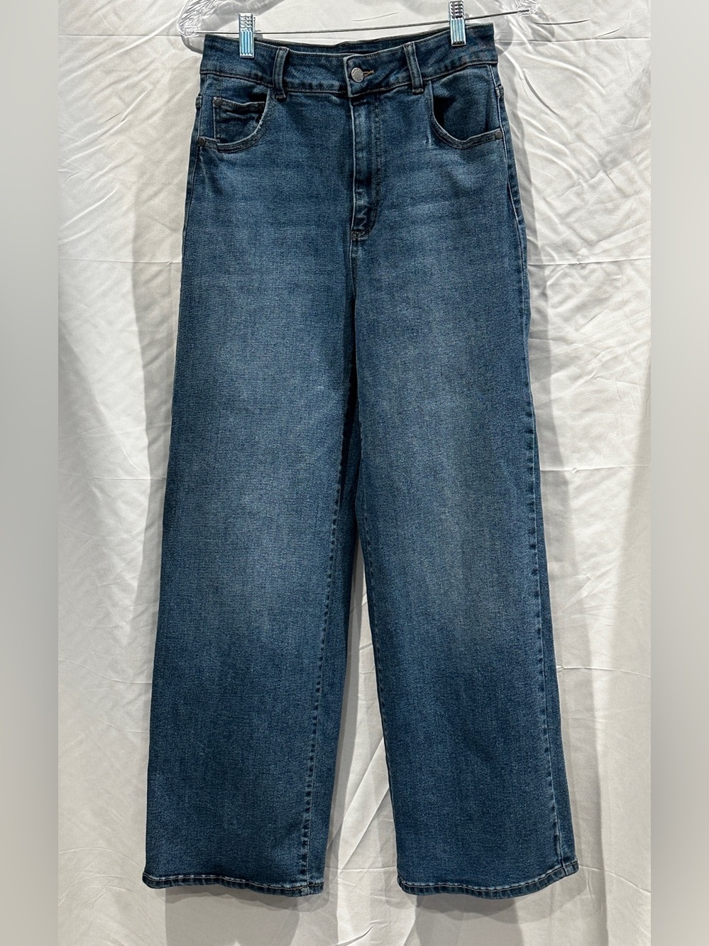 NWOT Well Worn Light Blue High-Rise Jeans
